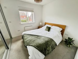 Bedroom- click for photo gallery
